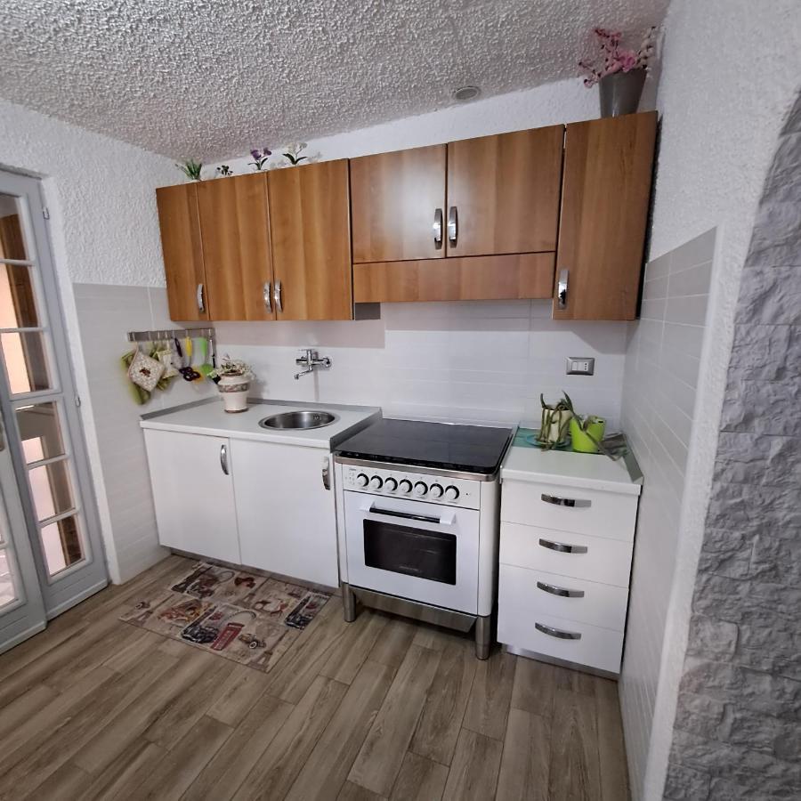 Bouganville Casa Vacanza Ambiente Climatizzato Con Wi Fi Pineto Eksteriør bilde