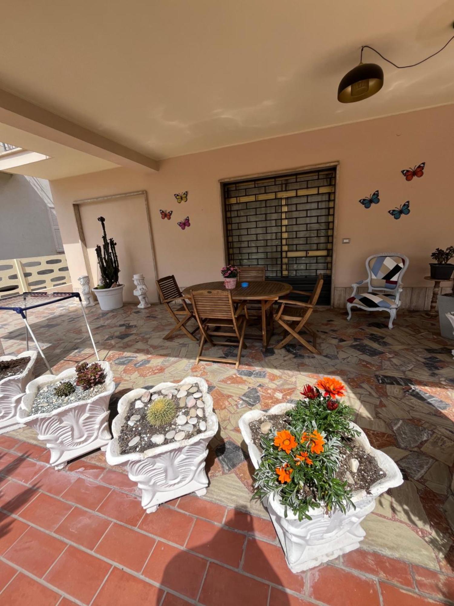 Bouganville Casa Vacanza Ambiente Climatizzato Con Wi Fi Pineto Eksteriør bilde